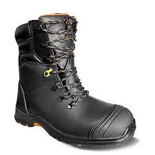 Top Features to Consider in Safety Footwear for Industrial Workers